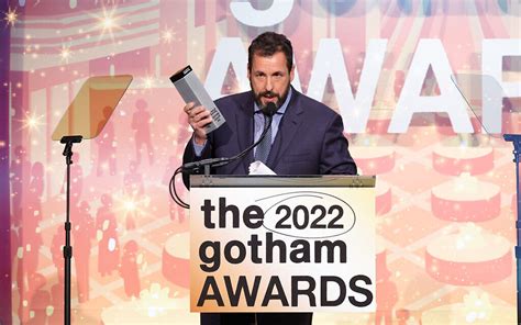 A­d­a­m­ ­S­a­n­d­l­e­r­,­ ­G­o­t­h­a­m­ ­Ö­d­ü­l­l­e­r­i­’­n­d­e­ ­S­a­n­a­t­ç­ı­ ­Ö­v­g­ü­s­ü­ ­A­l­a­c­a­k­